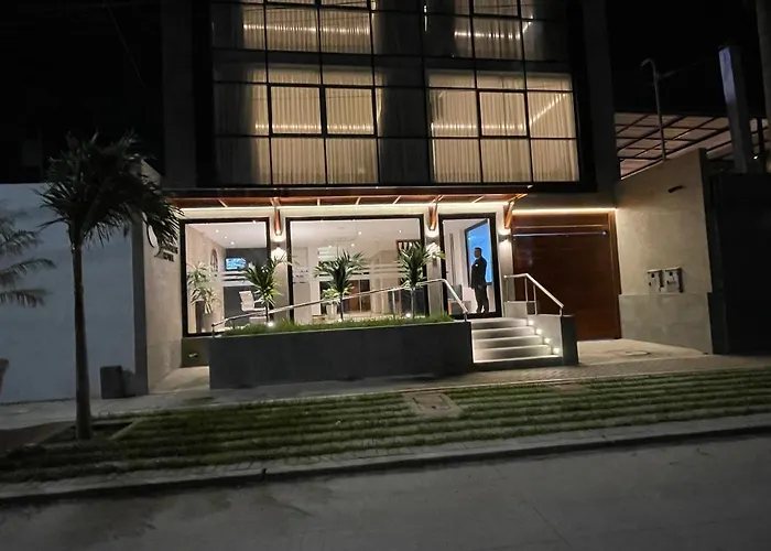 Grau Business Hotel